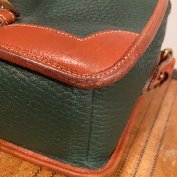 Vintage Dooney & Bourke All-Weather Leather R94 Small Surrey Camera Bag - Picture 9 of 15